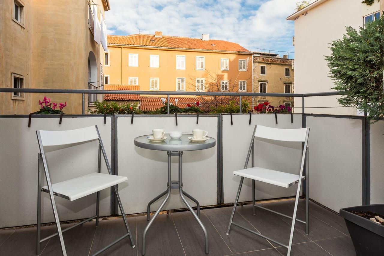 Fifi Apartment W. Parking In Old Town Zadar Luaran gambar