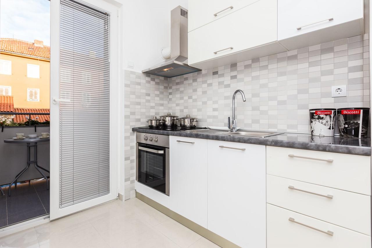 Fifi Apartment W. Parking In Old Town Zadar Luaran gambar